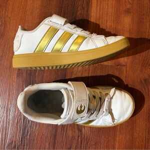 Kids adidas star wars White and Gold Sneakers
